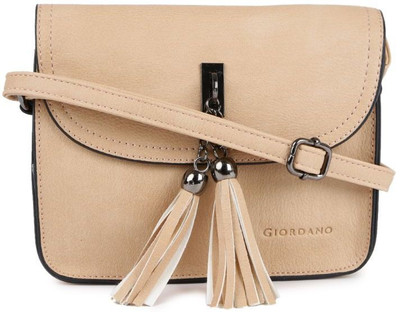 

Giordano Sling Bag(Beige)
