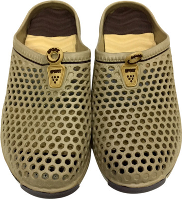 

HOCKWOOD Men Cream Clogs