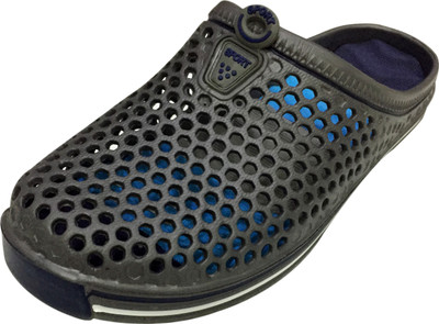 

HOCKWOOD Men Grey Clogs
