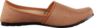 

Koshi Suede ethnic shoes Mojaris For Men(Tan, Bronze
