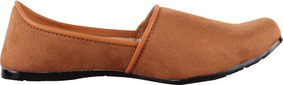 

Koshi Koshi brings to you a wide range of ethnic suede juti shoes to suit any of your festive, traditional, ethnic and party needs. Mojaris For Men(Tan