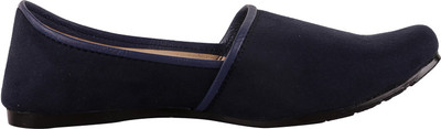 

Koshi Koshi brings to you a wide range of ethnic suede juti shoes to suit any of your festive, traditional, ethnic and party needs. Mojaris For Men(Navy