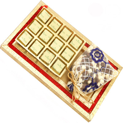 

Ghasitaram Gifts Chocolate Hampers- Red and Gold 8 Pcs Chocolate and Nutties Tray Brittles(100 g)
