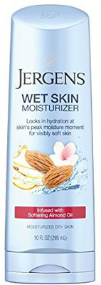 

Jergens Wet Skin Body Moisturizer Original Scent With Original Cherry Almond Essence, 10 Ounces (Packaging May Vary)(295.74 ml)
