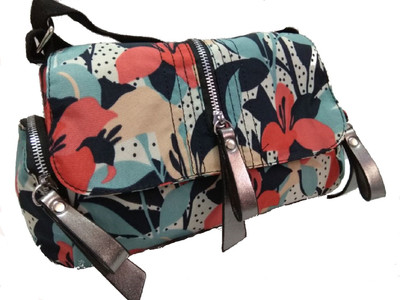 

U United Shoulder Bag(Multicolor)