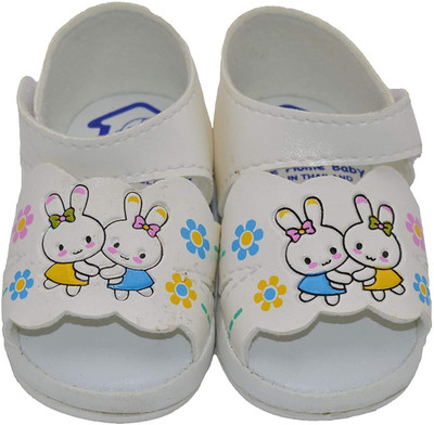 

Baby Bucket Boys & Girls Velcro Flats(White