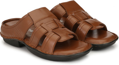 

Derby Kicks Men Tan Flats