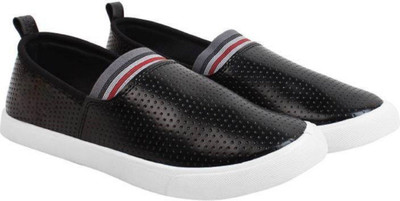 

Sporter 700 Slip On Sneakers For Men(Black