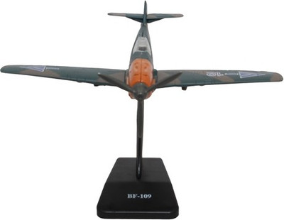 

New-Ray WWII FIGHTER PLANE BF109 WITH PLASTIC STAND(Grey)