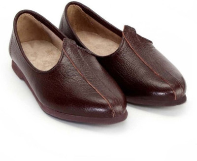 

Punjabi Jutti Store Brown Leather Jalsa Jutis For Men(Brown