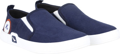 

Koxko Crazy Slip On Sneakers For Men(Navy, White