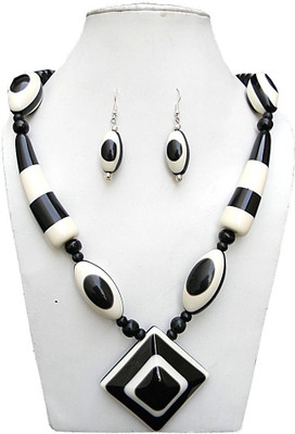 

Trendeela.com Plastic Jewel Set(Black, White)