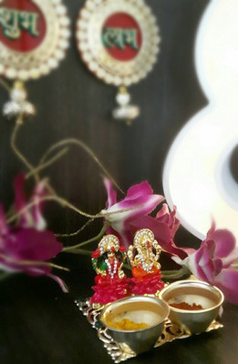 

Itiha Lakshmi ganesh haldi kumkum holder Gold Plated(1 Pieces, Multicolor)