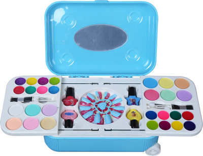 

VHPQ Beauty makeup kit made up of Without Chemicals for kids