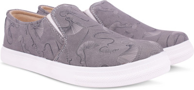 

Quriozz Slip On Sneakers For Men(Grey