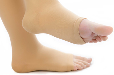 

MEDILIN MEDILASTIX THERAPEUTIC COMPRESSION STOCKINGS CLASS 2 ( MEASURED COMPRESSION OF 23-32 mmHg) THIGH HIGH WITH SILICONE GRIP TOP / OPEN TOE/ BEIGE / FOR VARICOSE VEINS . Knee, Calf & Thigh Support (M, Beige)