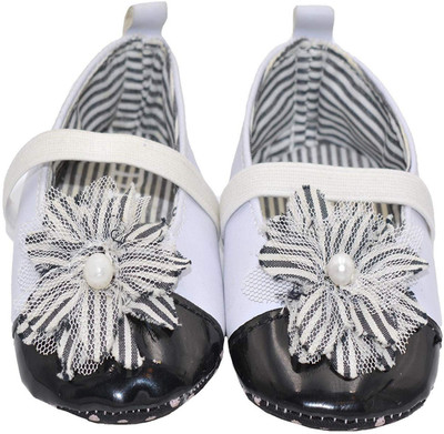 

Baby Bucket Girls Slip on Formal Boots(White