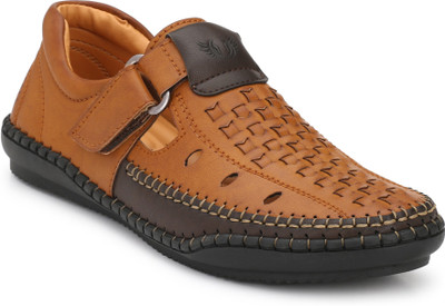 

DEN ROB Men Camel Sandals