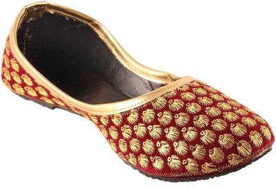 

femme Royale Makkhi Bellies For Women(Maroon