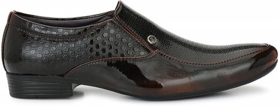 

AORFEO Leather crafted X Slip On For Men(Brown