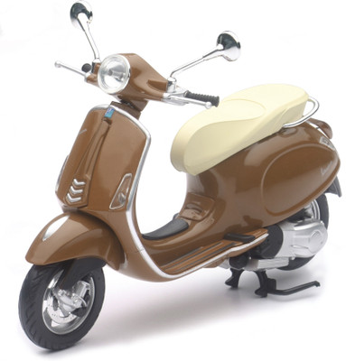 

New-Ray Vespa Primavera Die cast Scooter (1:12) Scale(Brown)