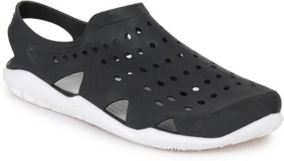 

HOCKWOOD Men Black Clogs