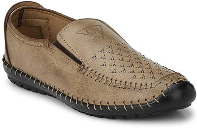 

OPTIFEET Casuals For Men(Beige, Dusty brown