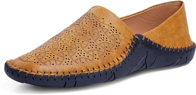 

KWIK FIT stiched loffer Casuals For Men(Black