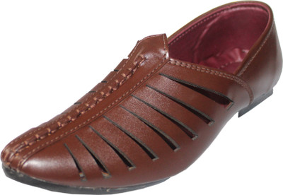 

BHAGWATI BOOT HOUSE 200-300-400-500-600-700 Casuals For Men(Brown