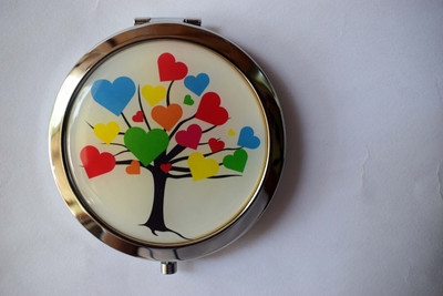 

oramsa Designer Heart Tree Multicolor Printed Compact Mirror - Dual Mirror, Normal and 3x Magnification
