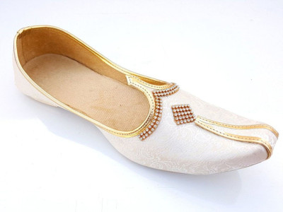 

gofits jutties Jutis For Men(White, Gold