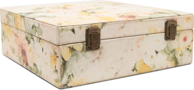 

Clocharde CLO-17-2 Keep your treasures safe and beautifully displayed with a luxurious leather jewellery box from Clocharde. Each box is crafted from high quality leather and features a selection of tarnish-resistant compartments. Vanity Box(OFF WHITE, PR