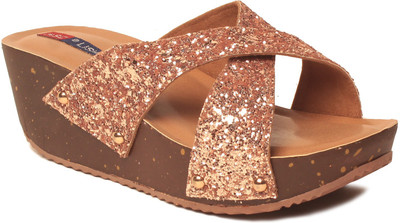 

MSC Women Pink Wedges