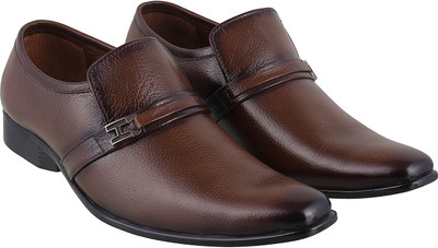 

Metro Awesome Slip On For Men(Brown, 23;tan
