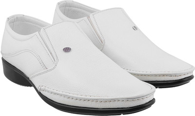 

Mochi Trendy Casuals For Men(White, 16;white