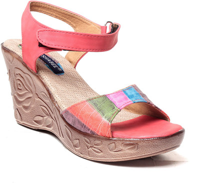 

MSC Women Pink Wedges
