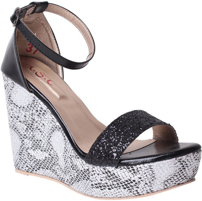 

MSC Women Black Wedges