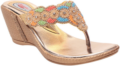 

MSC Women Gold Heels
