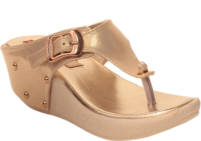 

MSC Women Cream Wedges