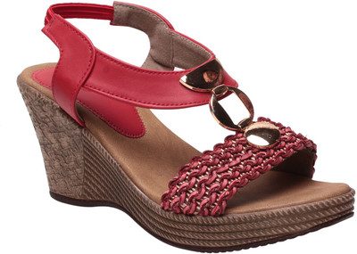 

MSC Women Red Wedges