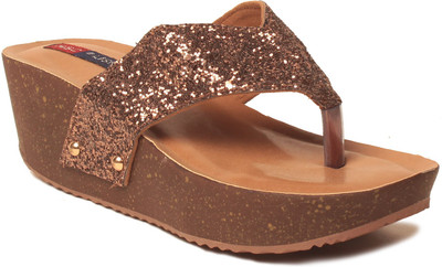 

MSC Women Copper Wedges