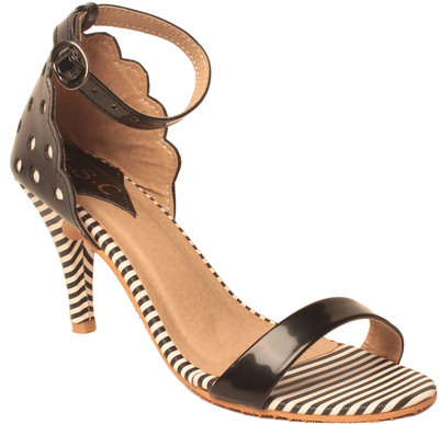 

MSC Women White Heels