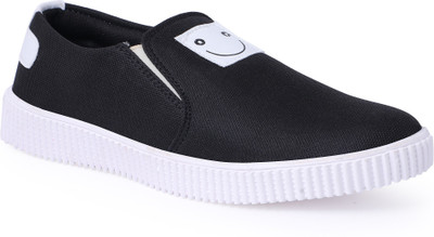 

CLOSHO Black Casual Shoes Slip On Sneakers For Men(Black