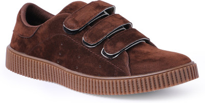 

CLOSHO Brown Casual Shoes Sneakers For Men(Brown