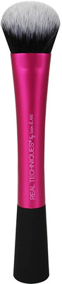 

Real Techniques InstaPop cheek Brush(Pack of 1)