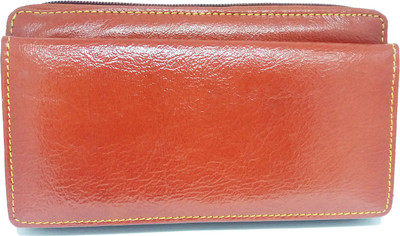 

Daeno Casual Tan Clutch