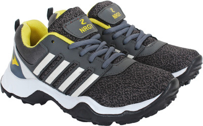 

Aero Pro Performance Running Shoes For Men(Black, Yellow