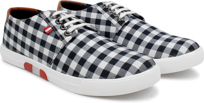 

Zixer Canvas Check Sneakers Sneakers For Men(White, Black