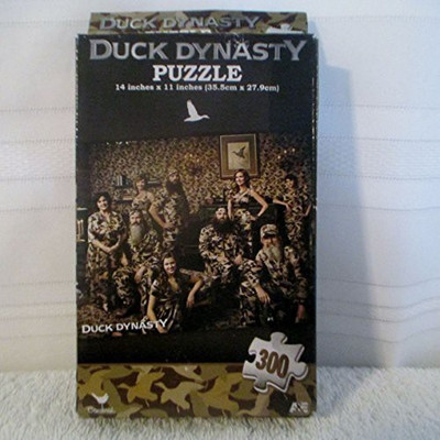 

Cardinal 300 piece puzzle of Duck Dynasty Family Dressed in grn/brn Camouflage(300 Pieces)