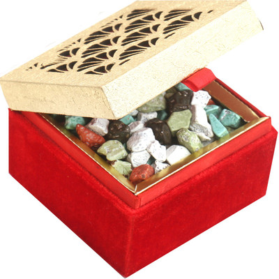 

Ghasitaram Gifts Chocolates- Golden Lazer Stone Chocolates Box Brittles(500 g)